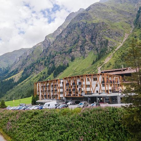 Hotel Gundolf Санкт Леонард им Пицтал Екстериор снимка